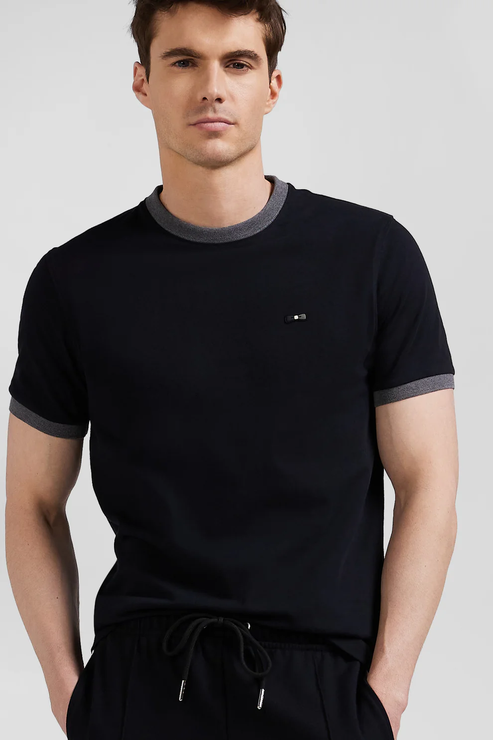 Featured image for “T-shirt manches courtes en coton noir broderie dos coupe Regular Eden Park”