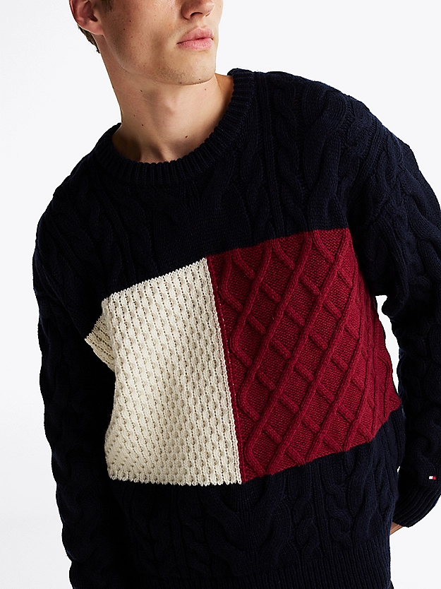 Featured image for “Pull en laine majoritaire et maille torsadée Tommy Hilfiger”