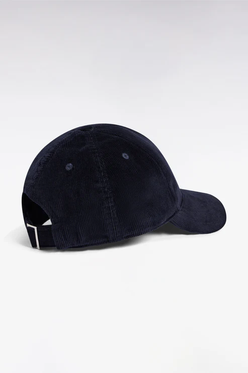 Featured image for “Casquette en velours côtelé marine Eden Park”