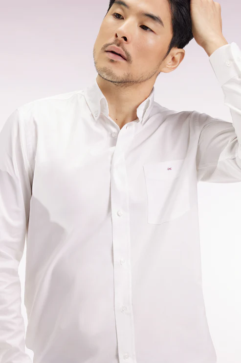 Featured image for “Chemise en coton blanc coupe droite Eden Park”