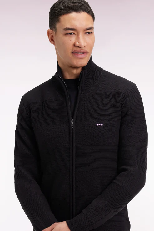 Featured image for “Cardigan zippé en coton nid d'abeille noir coupe droite Eden Park”