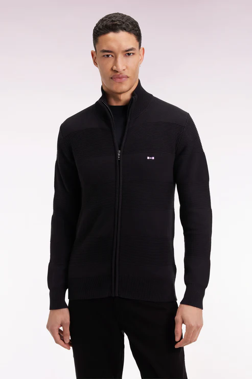Featured image for “Cardigan zippé en coton nid d'abeille noir coupe droite Eden Park”