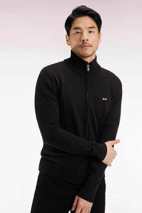 Featured image for “Cardigan zippé en coton noir coupe droite Eden Park”
