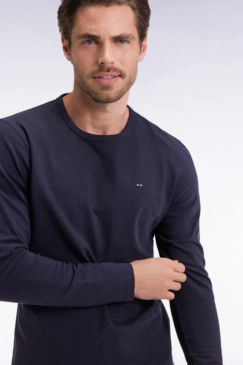 Featured image for “T-shirt à manches longues en coton slub marine Eden Park”