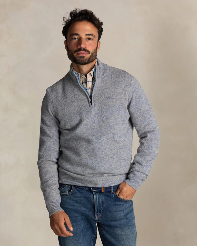 Featured image for “Bleu clair pull en laine à demi-zip Nza”