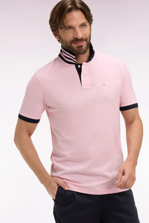 Featured image for “Polo manches courtes en piqué coton rose clair dessous de col rayé coupe slim Eden Park”