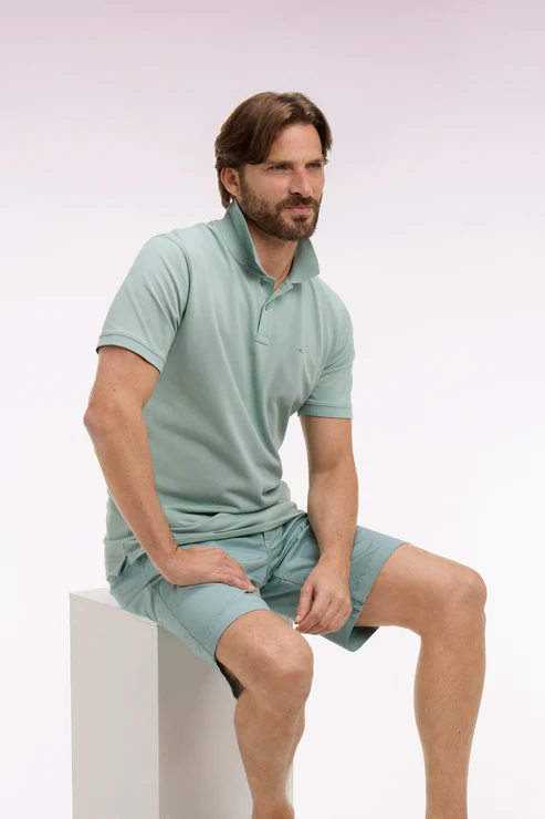 Featured image for “Polo à manches courtes en coton vert d'eau coupe regular Eden Park”