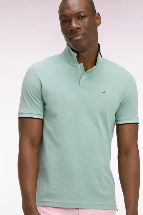 Featured image for “Polo à manches courtes en coton vert d'eau détails rayés coupe regular Eden Park”