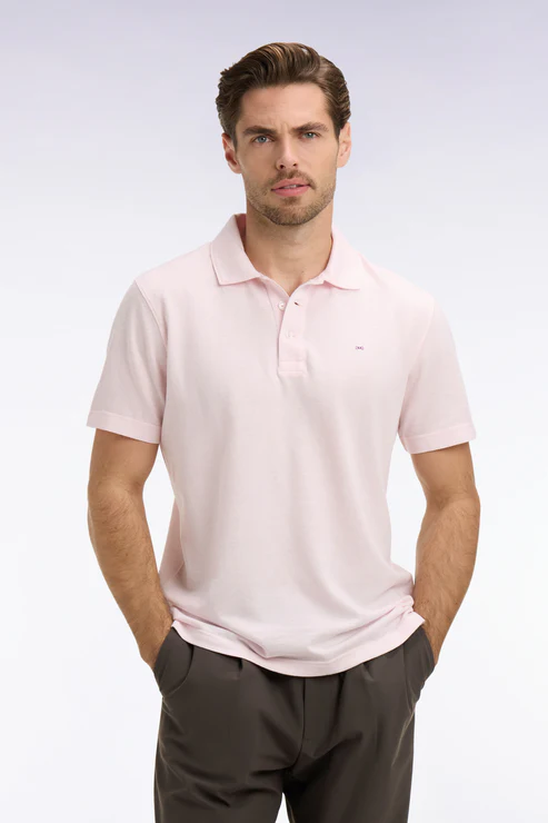 Featured image for “Polo à manches courtes en Oxford rose coupe regular Eden Park”
