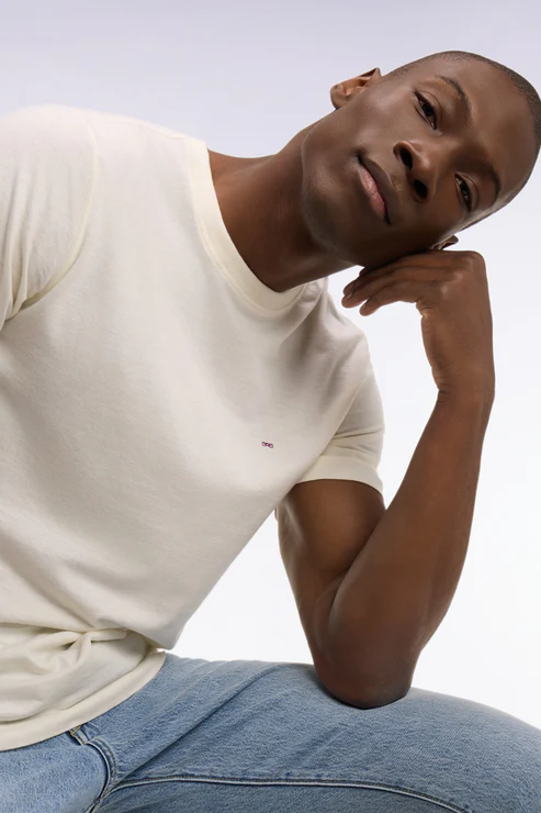 Featured image for “T-shirt à manches courtes en coton et lin écru coupe regular Eden Park”