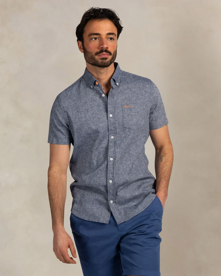 Featured image for “Chemise en lin bleu foncé à manches courtes Nza”