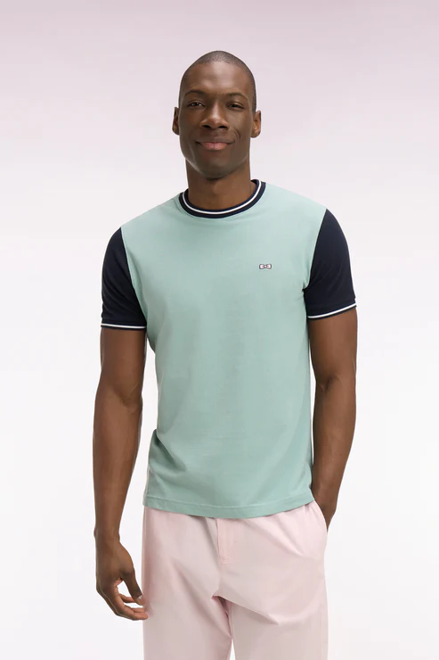 Featured image for “T-shirt à manches courtes en coton vert d'eau brodé coupe regular Eden Park”