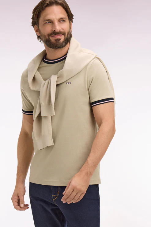 Featured image for “T-shirt à manches courtes en coton beige brodé coupe regular Eden Park”