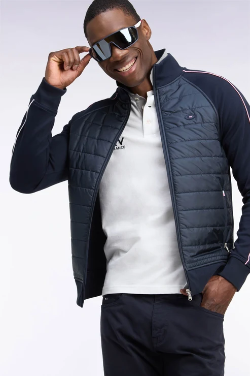 Featured image for “Sweatshirt zippé à parmenture matelassée marine XV de France coupe droite Eden Park”