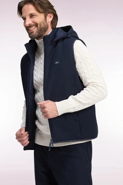 Featured image for “Doudoune sans manches en nylon technique marine Eden Park”