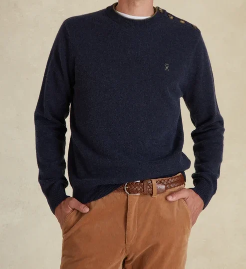 Featured image for “Pull à Epaule Boutonnée Vicomte Arthur”