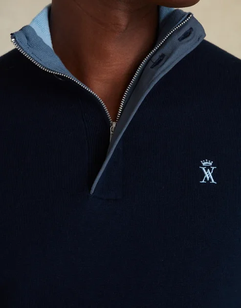 Featured image for “Pull Demi Zippé bleu marine Vicomte Arthur”