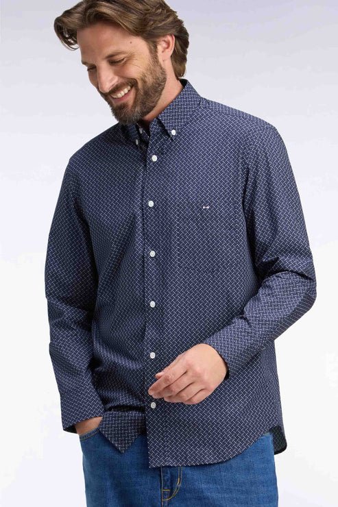 Featured image for “Chemise en popeline de coton bleu marine avec nœuds papillon à micro-motifs Eden Park”