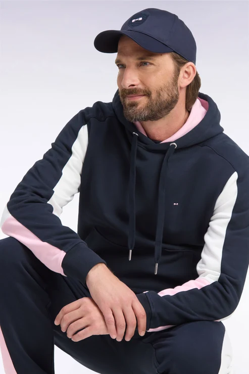 Featured image for “Sweat à capuche en coton bleu marine avec manches découpées, coupe droite Eden Park”